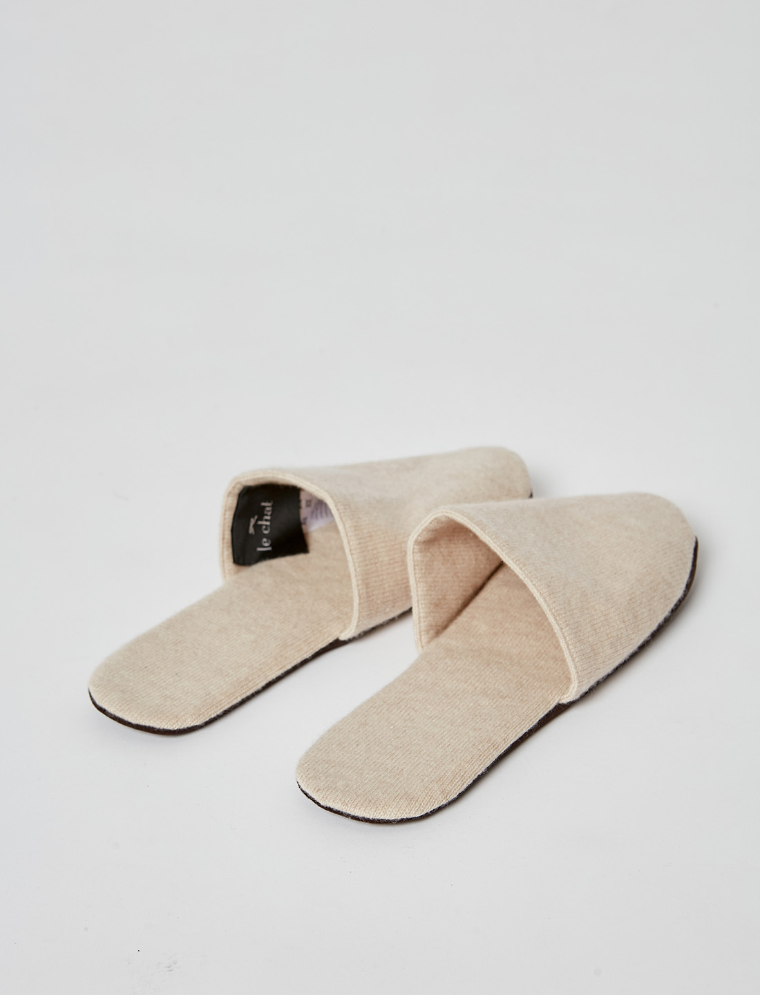 Cashmere mule slippers in camel