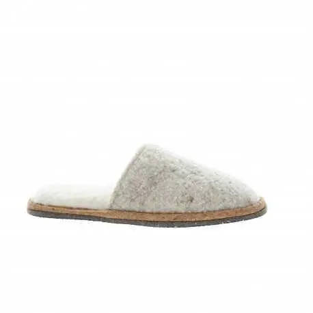 Eco-friendly slippers in natural