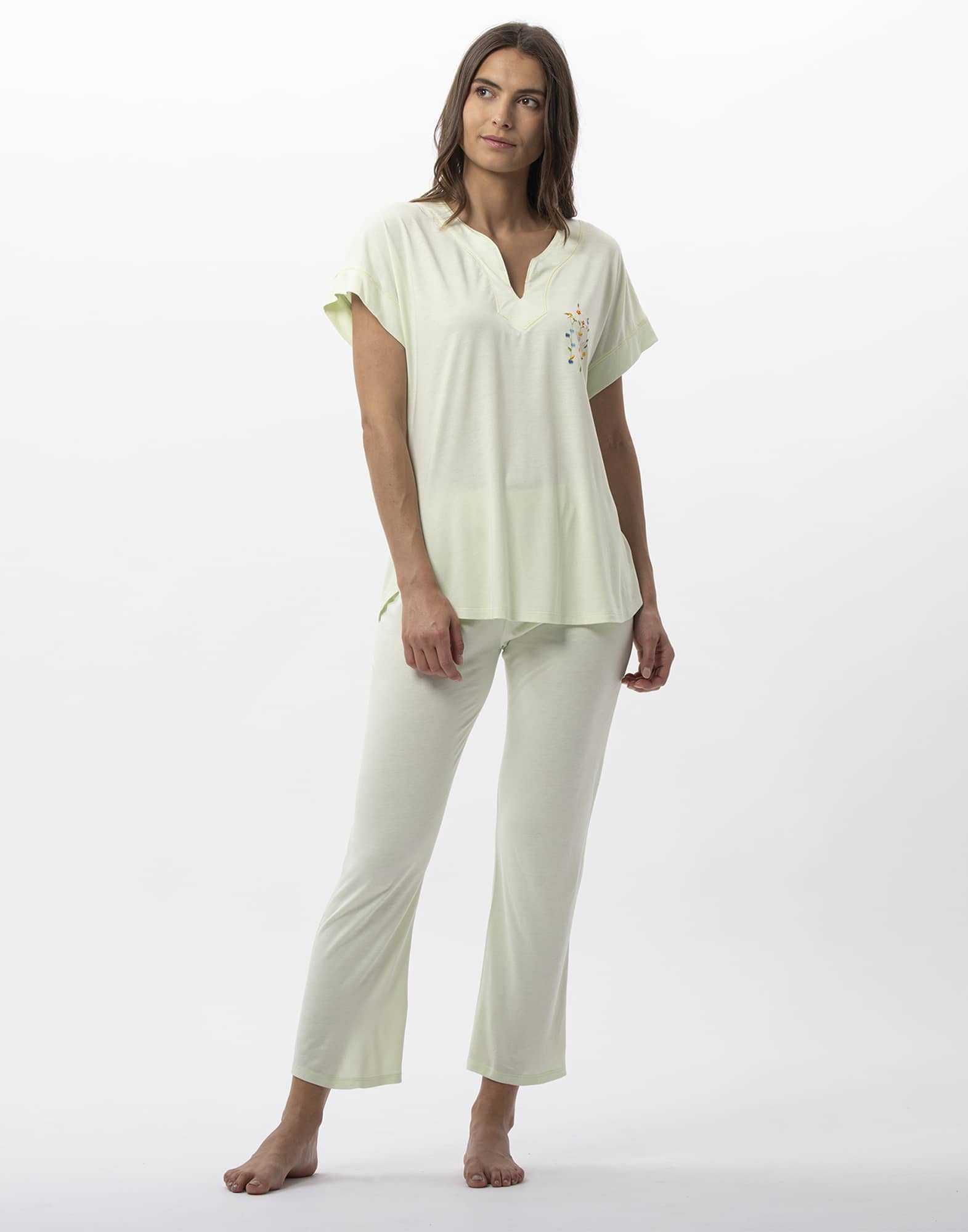 Pyjama pantacourt en coton modal RIVIERA 702 anis  | Lingerie le Chat