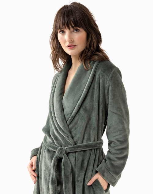 Plush flannel twill bathrobe ESSENTIEL H61B in moss green | Lingerie le Chat
