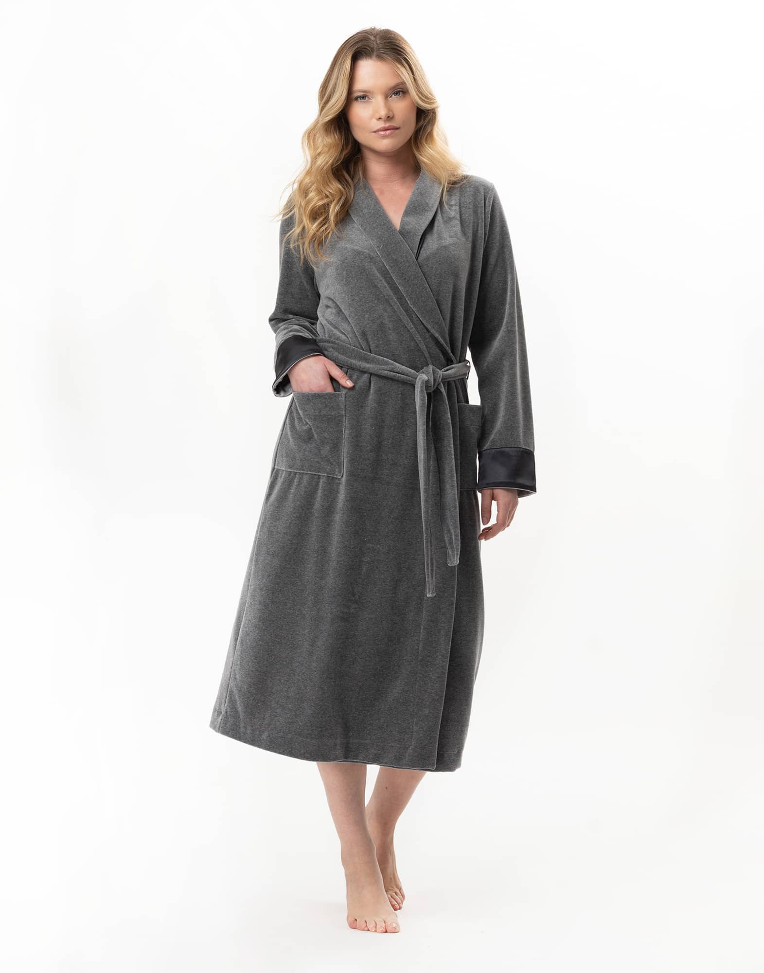 Velvet crossed dressing gown ESSENTIEL Anthracite China | Lingerie le Chat Velvet crossed dressing gown ESSENTIEL Anthracite China | Lingerie le Chat